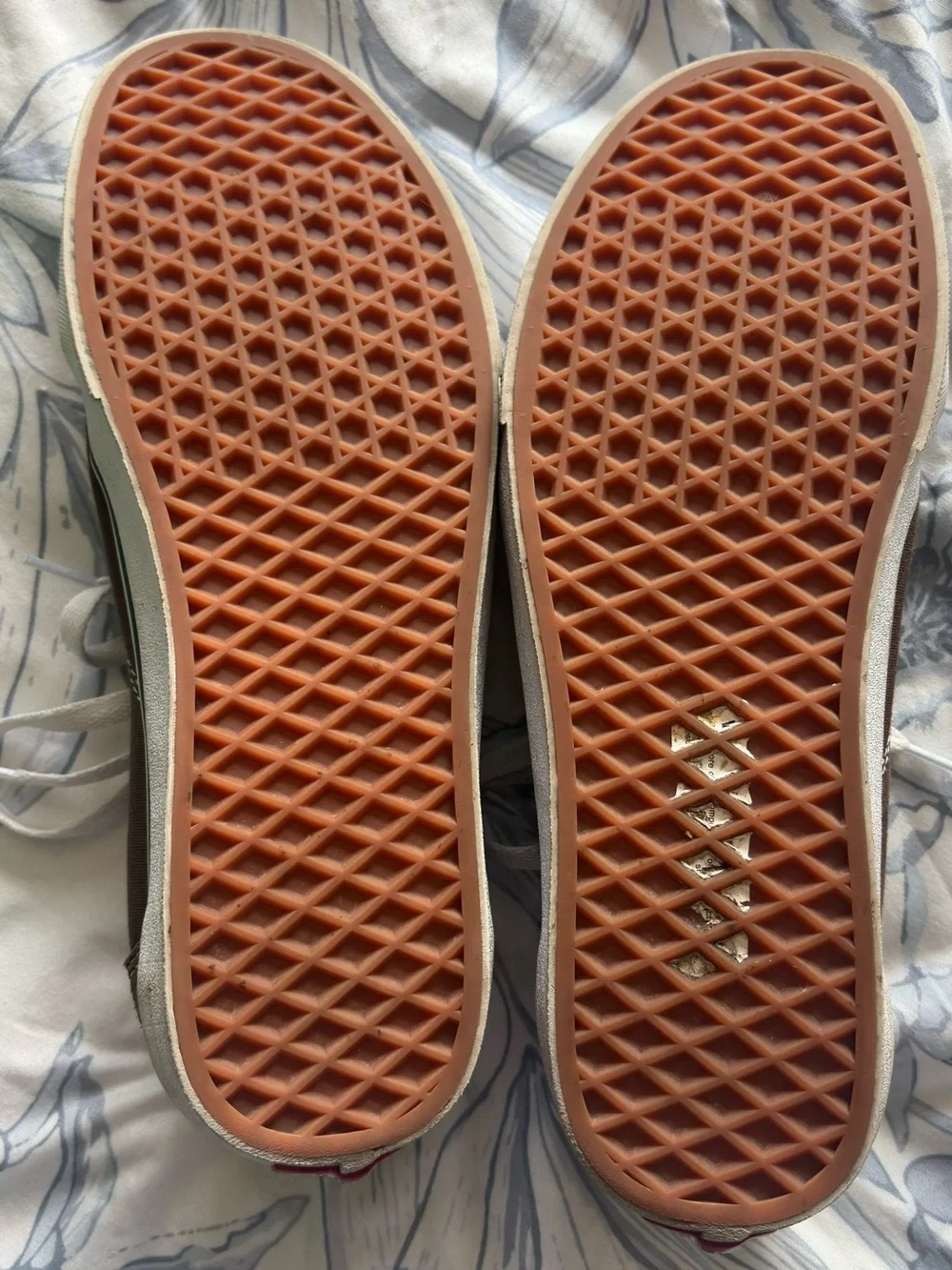 Vans Size 10M Brown Canvas Old Skool Sneakers with White Stripe